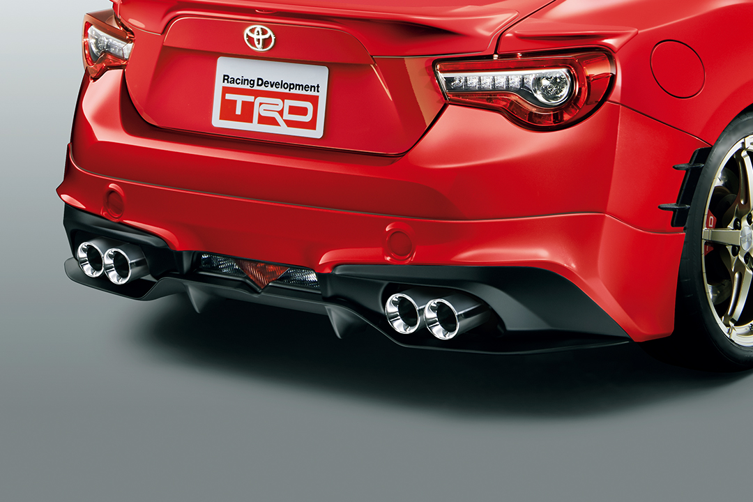 トヨタ86前期　TRD リアハーフスポイラー仕様変更ため取り外しました